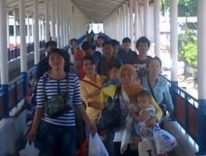 Ribuan Penumpang di Pelabuhan Merak Mudik lebih awal