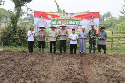 Dukung Swasembada Pangan Nasional, Polresta Tangerang Tanam Jagung Serentak