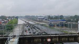 Warga Minta Pengelola Tol BSD lebih serius Tangani Banjir di KM 8