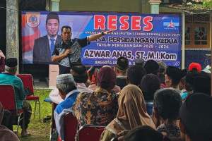 Jalan Rusak dan Minim PJU Dikeluhkan Warga, Azwar Anas Janji Bangun 2026 Lewat Dana Aspirasi!