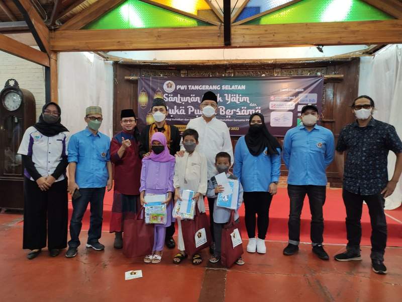 Berbagi Berkah Ramadhan, PWI Tangsel Santuni Anak Yatim