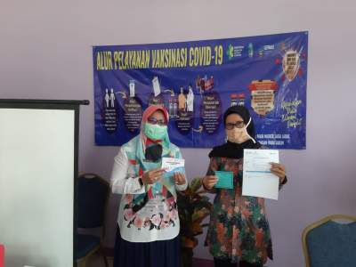 Pengurus PGRI Mekar Baru di Vaksin