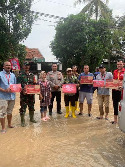 Bantu Warga Terdampak banjir di Kabupaten Serang, Alfamart Sumbang Sembako