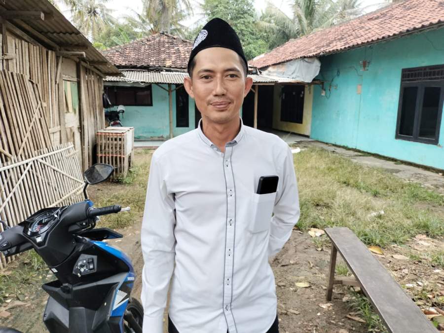 Ali Tulang Ketua RT 10 / 01 Desa Bunar Kec Sukamulya Kab Tangerang