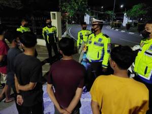 Cegah Balap Liar, Ditlantas Polda Banten Gelar Blue Light Patrol