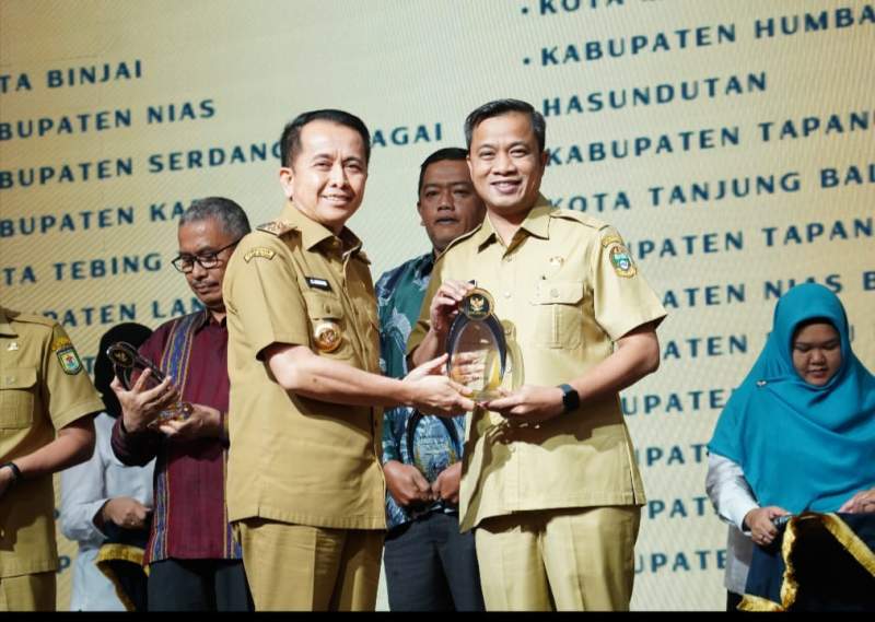 Pemko Tebing Tinggi Raih Penghargaan 'INFORMATIF' di Komisi Informasi Awards 2024