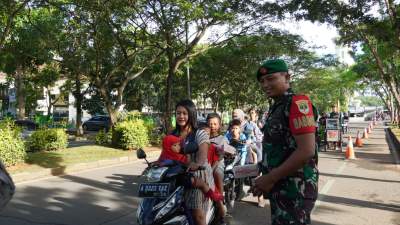 Jelang Buka Puasa, Kodim 0510/Tigaraksa Bagikan Takjil