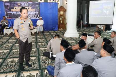 Kapolresta Tangerang Minta Santri Jadi Pelopor Tertib Lalu Lintas