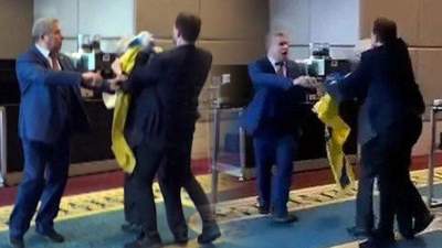 Benderanya Dirampas, Delegasi Ukraina Tampol Perwakilan dari Rusia