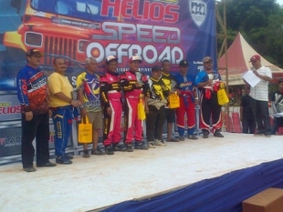 Sang Walikota Naik Podium