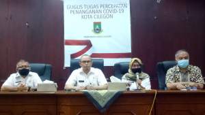 Tim Gugus Tugas Penanganan Covid-19 Kota Cilegon saat menggelar konferensi pers di aula Setda Kota Cilegon, Rabu (29/4).