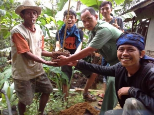 Penanaman Bambu Oleh BCC Bersama Masyarakat