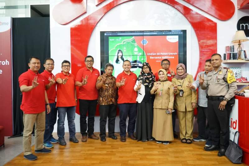 Indohome Apresiasi Pelanggan, Berikan Hadiah Umroh