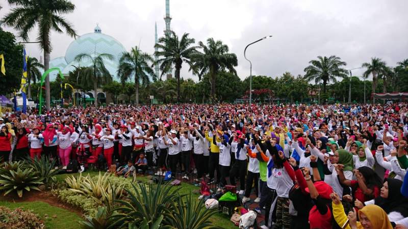 Meriahkan HUT Kota Tangerang Ke-27, Ribuan Masyarakat Ikuti Senam Bersama DPRD