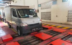 Salah satu kendaraan saat diuji coba di KIR Tangsel