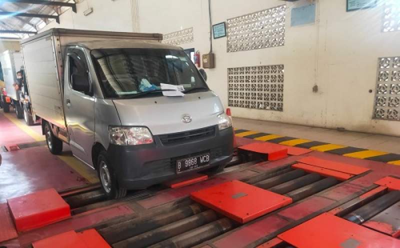 Salah satu kendaraan saat diuji coba di KIR Tangsel