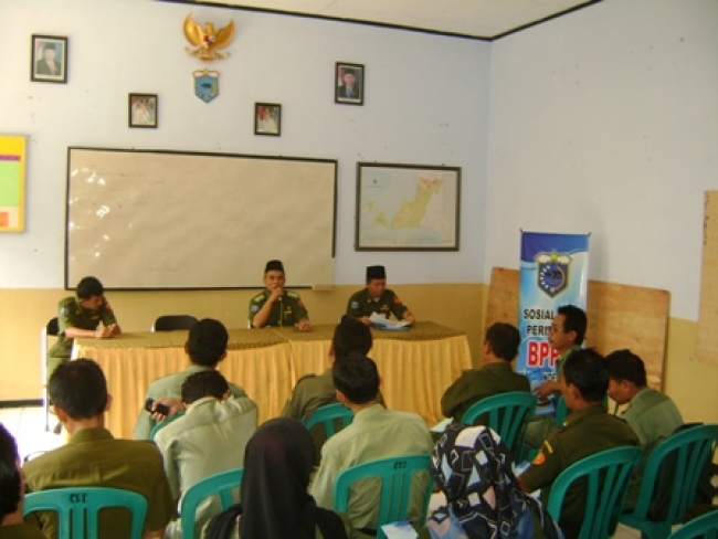 Sejumlah Sekdes Diberi Pemahaman Tentang Perijinan