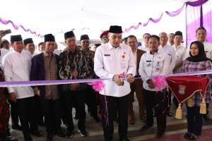 Zaki Resmikan Pasar Pelangi Sepatan