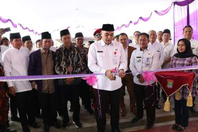 Zaki Resmikan Pasar Pelangi Sepatan