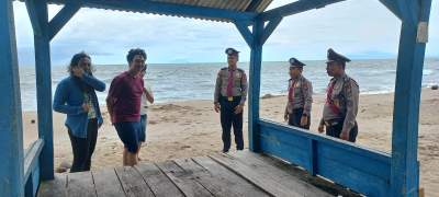 Polda Banten lakukan patroli disekitar pantai Anyer.