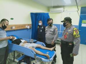 Korban luka-luka saat menjalani perawatan di RSKM Cilegon