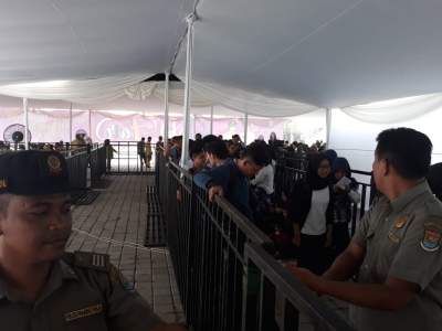 Belum Dibuka, Job Fair Disnaker Diserbu Pelamar Kerja