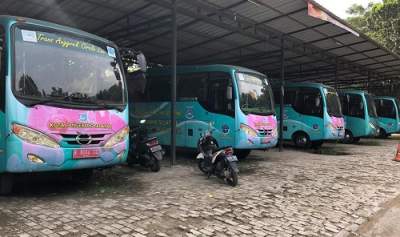 Trans Anggrek yang ternyata terparkir di Kantor Dishub Tangsel