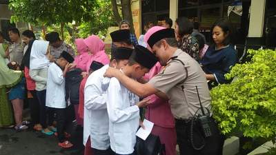 Polsek Karawaci Gelar Halal Bi Halal dan Santunan Anak Yatim