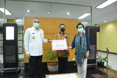 Zaki Menerima Bantuan 1000 Rapid Tes Kit Dari Siloam Hospital