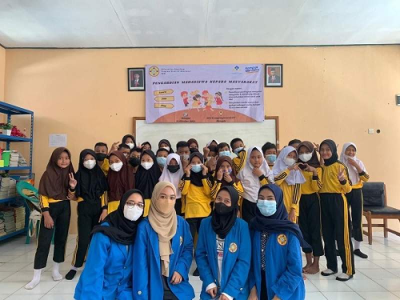 Penyuluhan Media Sosial dan Gadget sebagai Media Belajar di Masa Adaptasi Baru