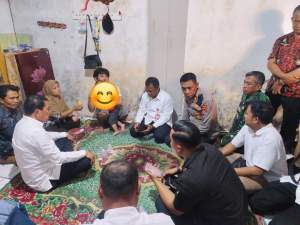 Bupati Jenguk Anak Penderita Tumor di Kronjo