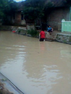 Warga Keluhkan Sungai Cibanten Kembali Keruh