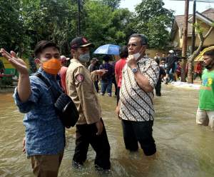 Longsor dan Banjir Menimpa Tangsel, Walkot Minta Dinas Terkait Tangani
