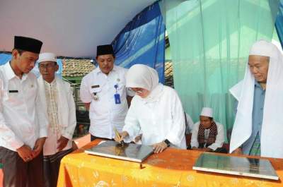 Iti Resmikan Dua Ponpes di Malingping