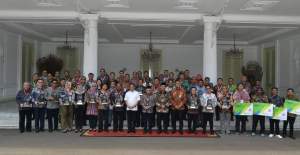 Pj Bupati Tangerang Terima Penghargaan dari Wapres RI