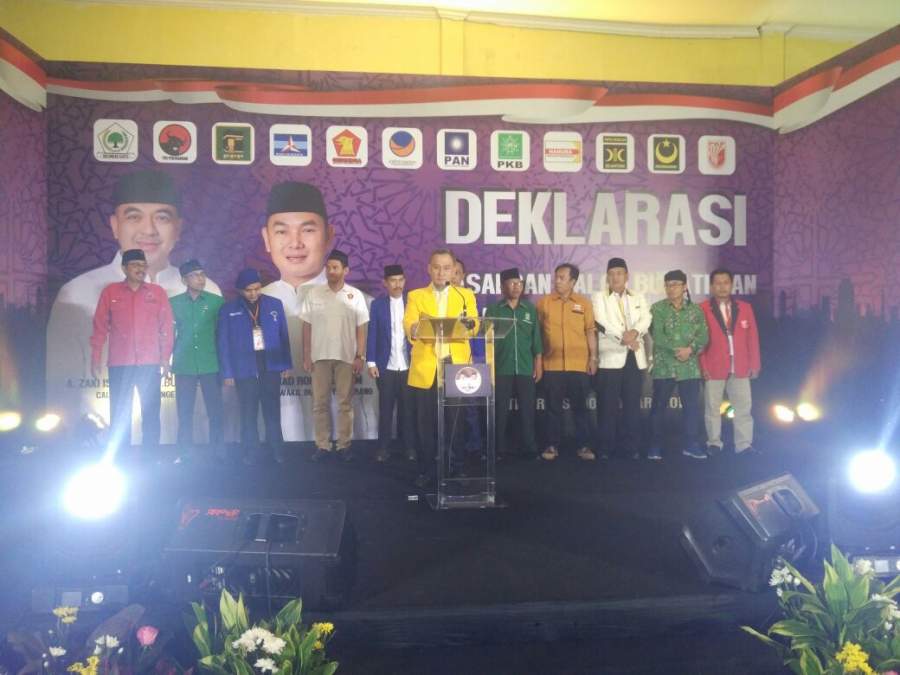 Deklarasi 12 parpol untuk mendukung pasangan Calon Bupati Tangerang. 