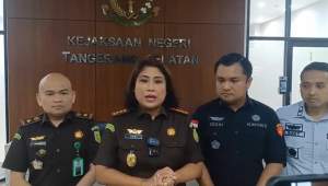 Kepala Kejari Kota Tangsel, Apsari Dewi.