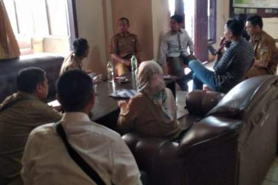 DPMPD Sidak Kantor Desa Gembong