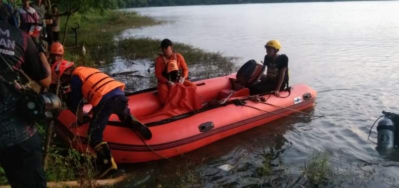 Berniat Mancing di Danau Buatan Perumahan Puri 11 Karang Tengah, Dua Remaja Tewas Tenggelam