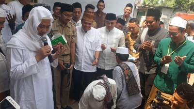 Zaki dan Abuya Uci Hadiri Peletakan Batu Pertama Mesjid Albarokah Sadarusalam