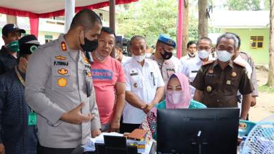 Kapolres Asahan Tinjau Pelaksanaan Vaksinasi Anak di Pesantren Daarul Hikmah