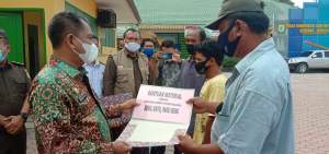 Bupati Sergai Serahkan Bantuan Korban Puting Beliung