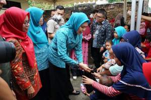 Kunker ke Tebing Tinggi, TP PKK Sumut Tinjau Posyandu dan Ajak Masyarakat Tanam Cabai