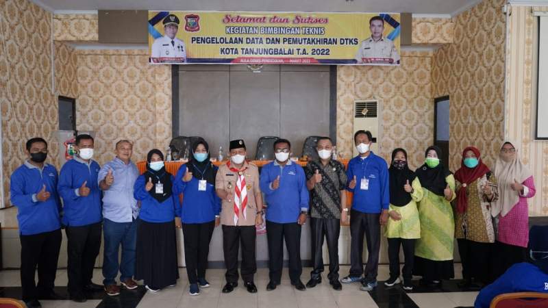 Waris Thalib Buka Bimtek Pengelolaan dan Pemutakhiran Data Terpadu Sosial