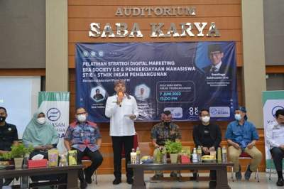 Bupati Minta Mahasiswa Kreatif Dalam Mengembangkan Jiwa Enterpreneur