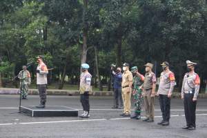 Mad Romli Hadiri Apel Gelar Pasukan Operasi Lilin Kalimaya 2020