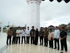 Ketua Pejuang Siliwangi Indonesia Provinsi Banten Dampingi Staf Khusus Wapres Kunjungi Kesultanan Banten
