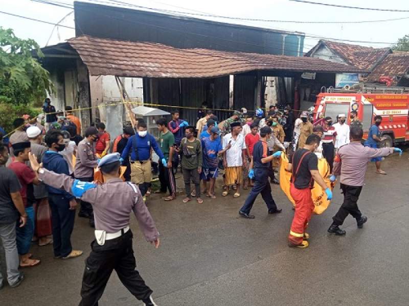 Toko Sembako Milik Warga Madura Ludes Terbakar, 2 Meninggal Dunia