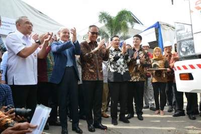 Bupati Tangerang Dampingi Menperindag Lepas Ekspor Pipa Fiberglass