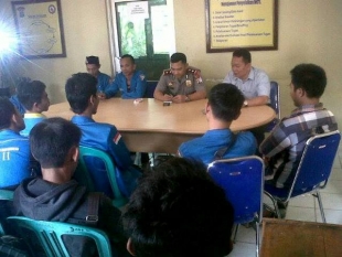Mahasiswa-Polisi Sepakat Damai